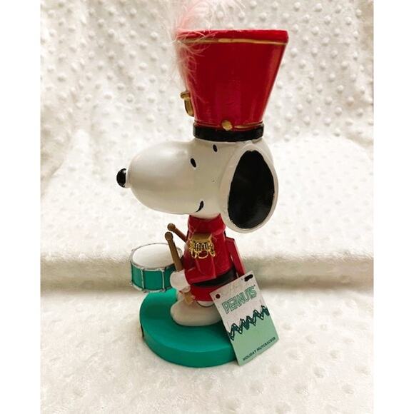 Peanuts Snoopy 8 1/2" Drummer Nutcracker , Kurt Adler (2024), NEW w/Tags - Picture 2 of 5